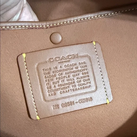 Coach Empire 40 in Merlot - Picture 10 of 16